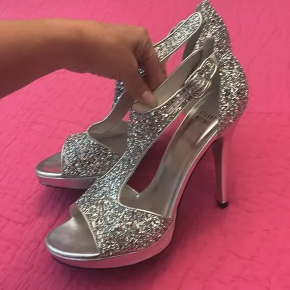 Stuart Weitzman Silver Glitter Heels, US11